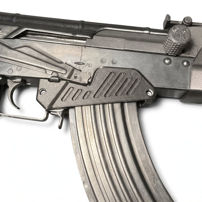 Magwell Flared AK Estampada com Fast Mag Release para airsoft - imagem 2